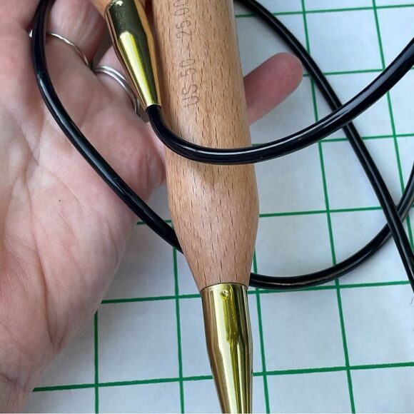 COPY - Jumbo Birch Fixed Circular Needles - US 50 (25.0mm) - 32" Needles - Picture 6 of 8